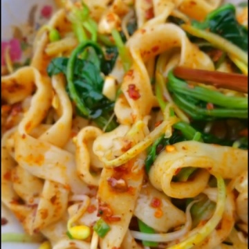 油泼面来一碗