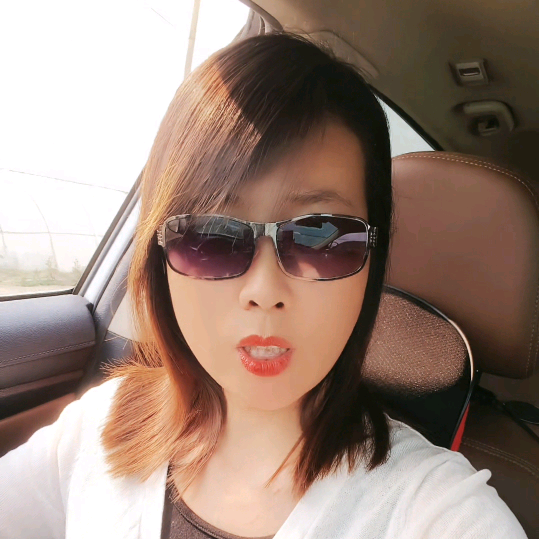 这一秒.我笑了 帮助别人快乐自己 群聊头像