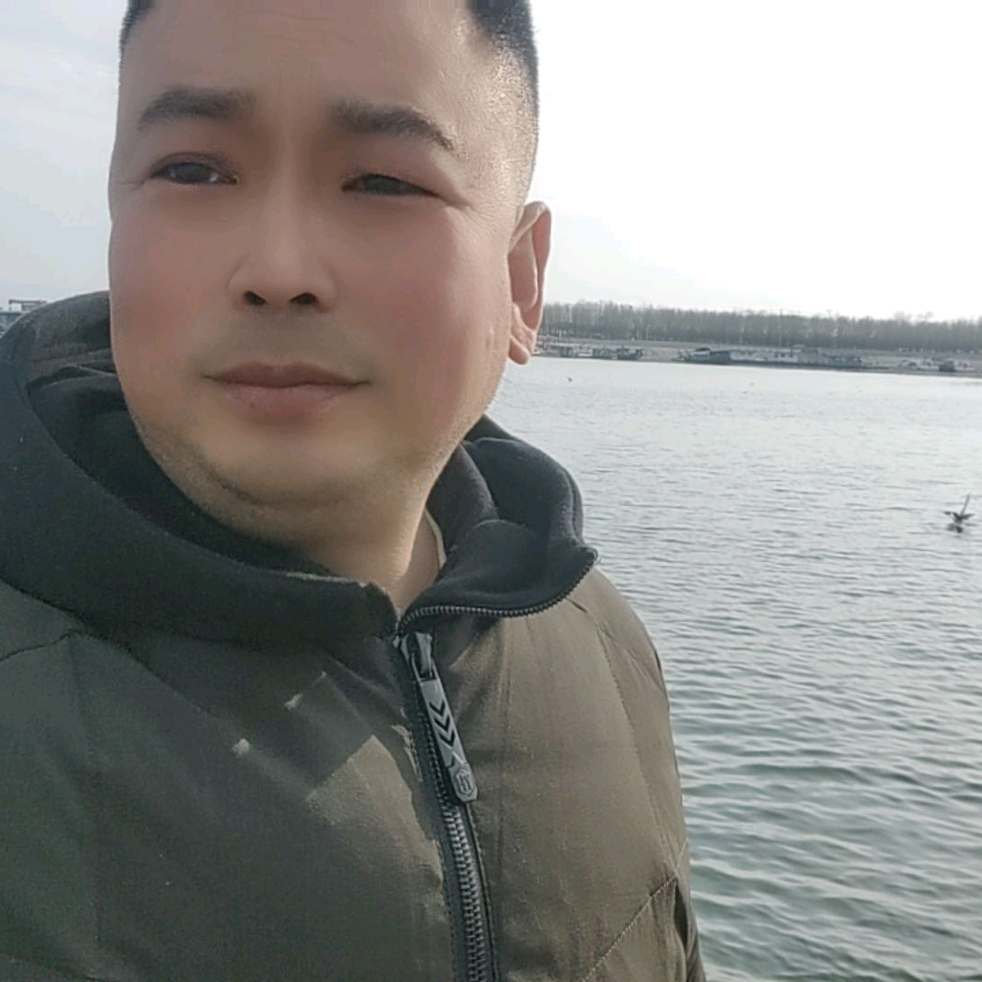 七九年闰六月 群聊头像