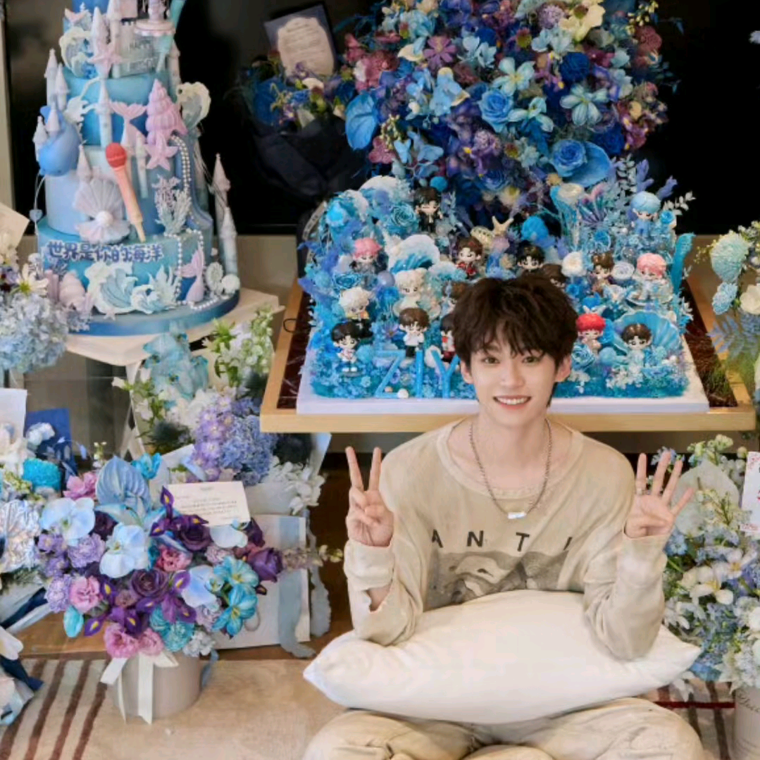 唯梓予渝欢（莫名其妙） 群聊头像