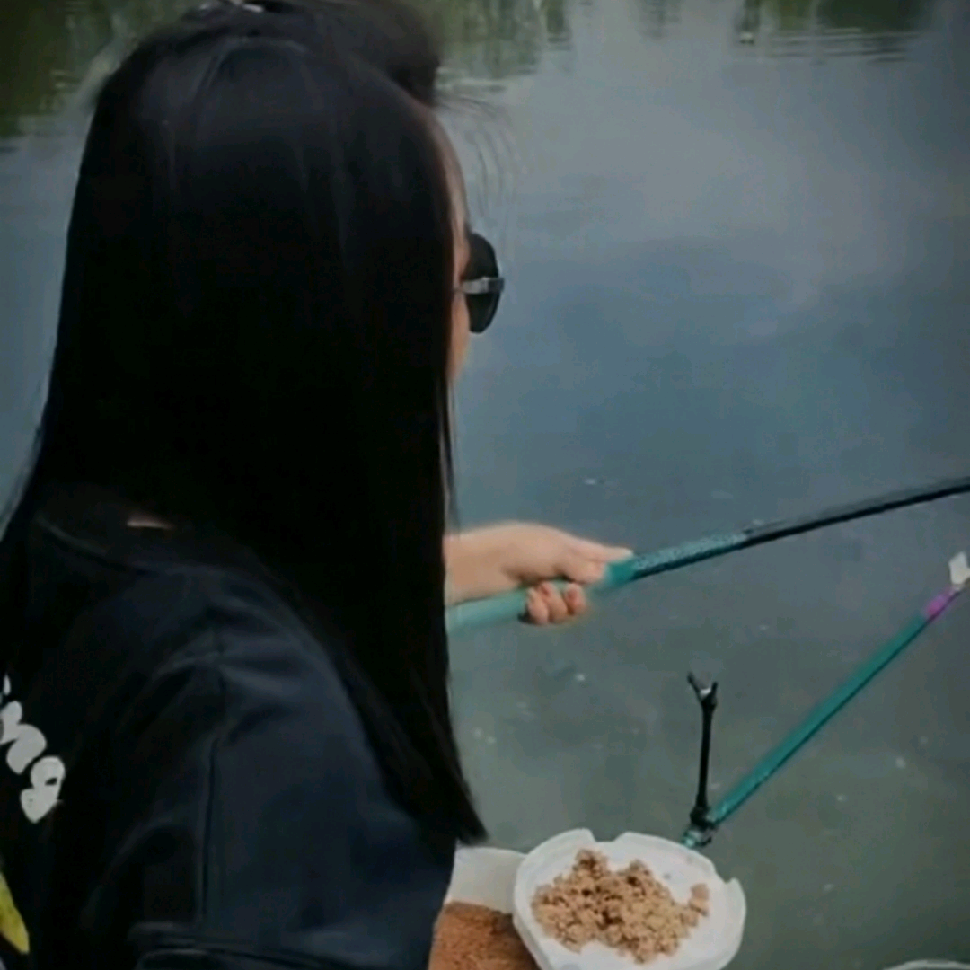 斐然黑坑群 群聊头像