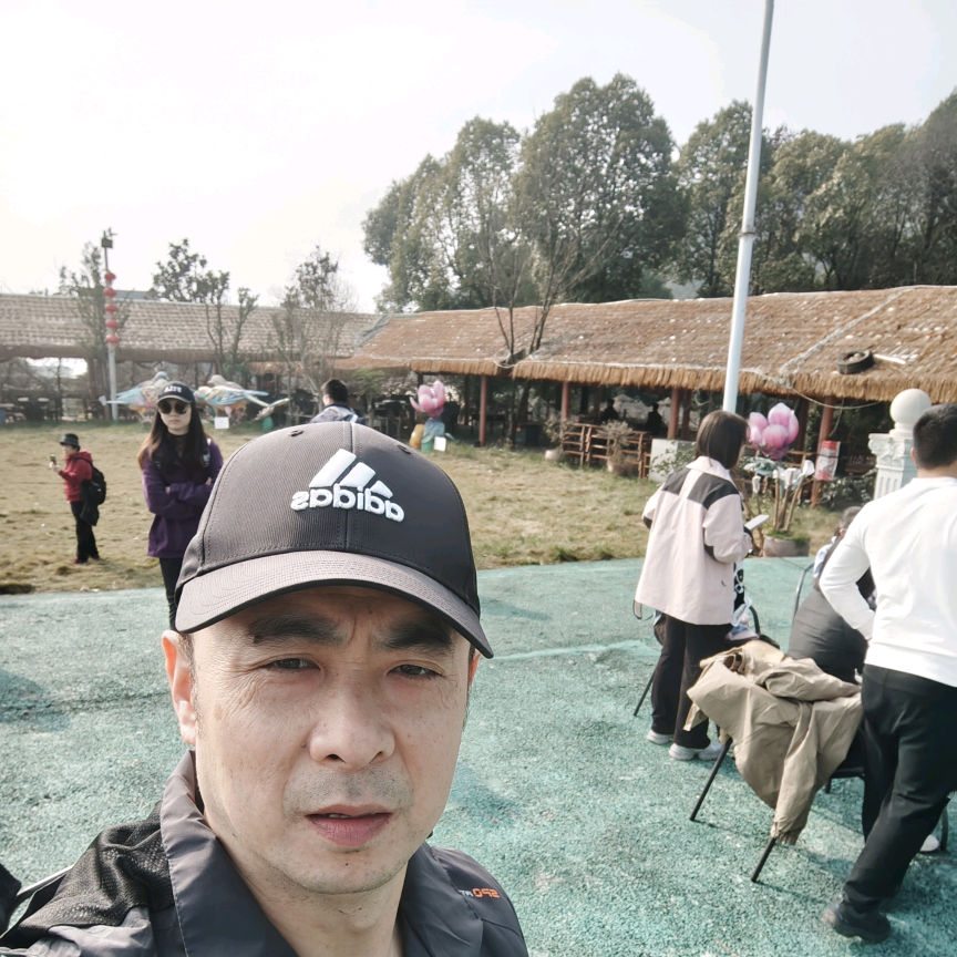 三江户外徒步爬山 群聊头像