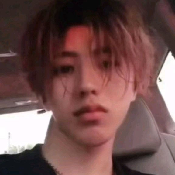 早睡坤晚睡也坤 群聊头像