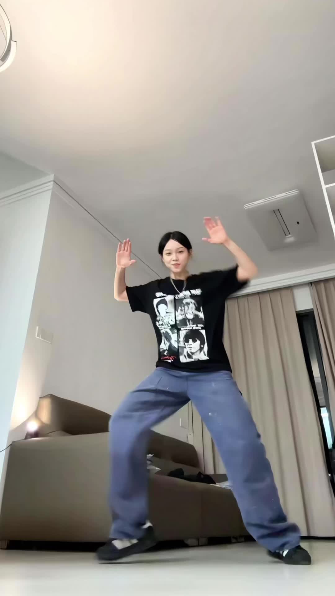 严成玹神之八秒舞蹈挑战