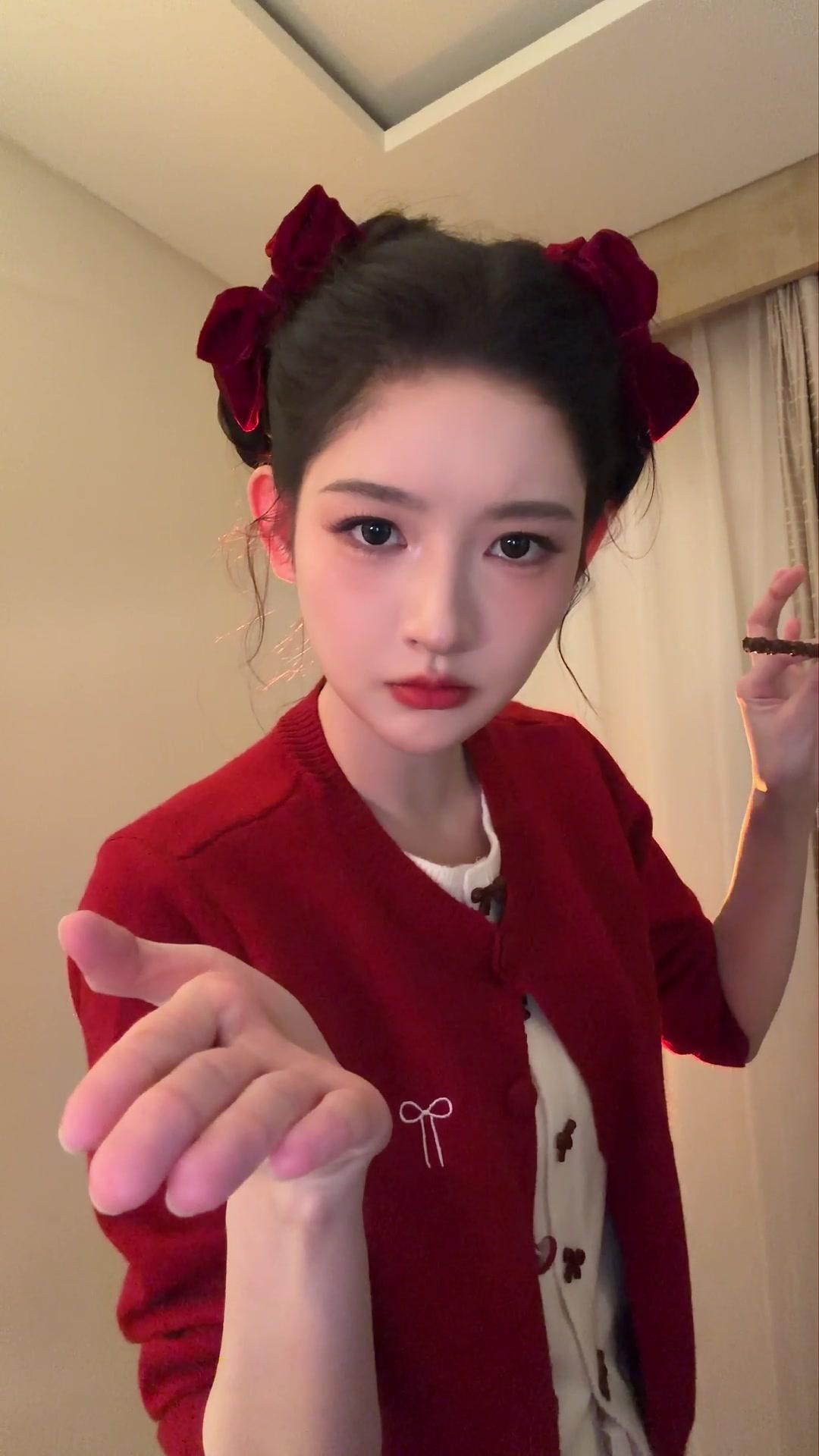 王玉雯奖励自己一个抽象视频